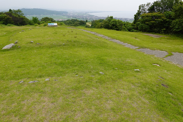 鳥取県西伯郡大山町妻木 鳥取県立むきばんだ史跡公園 洞ノ原 芝生け広場