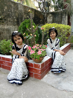 Ashpia and Afia best photo on natural view as Sari saj 21 feb