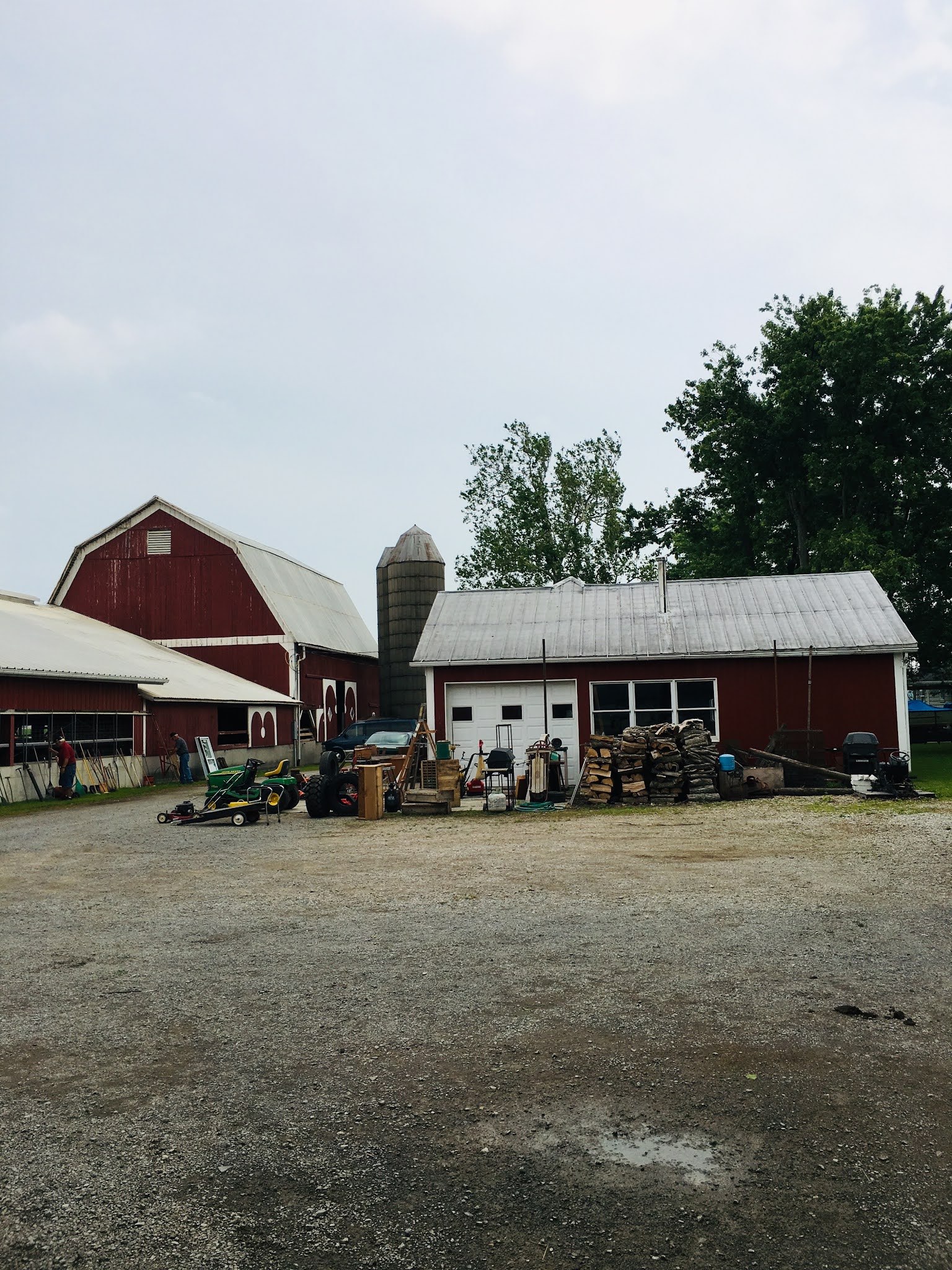 Midwest Barn Sale - antique cooking equipment