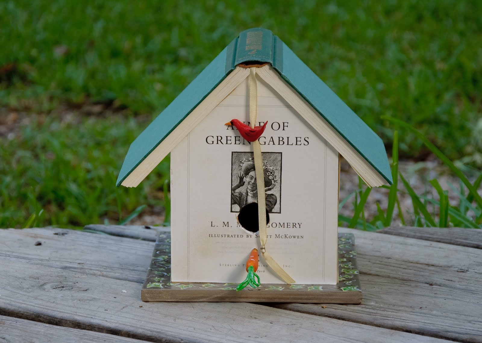 Lilybug Designs Book Birdhouse