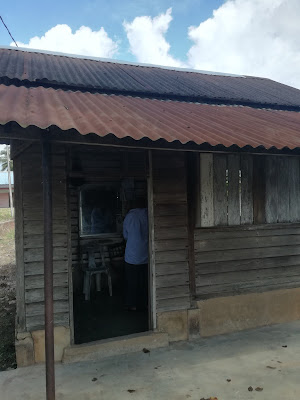 Kedai gunting rambut napoh