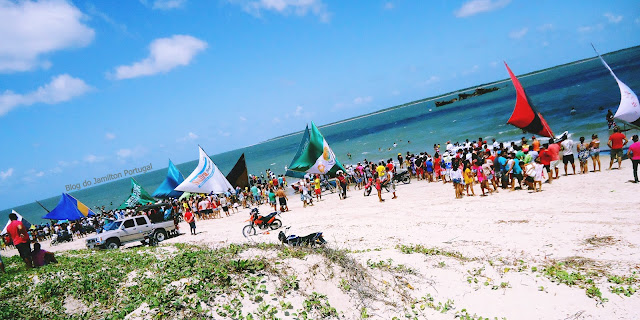Neste domingo 16/09 Tradicional Regata de Canoas de Tutóia na praia da Barra. Confira a programação!