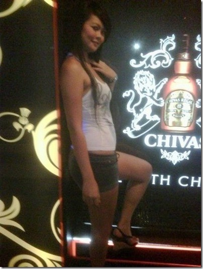 dini spg seksi toge paha mulus4