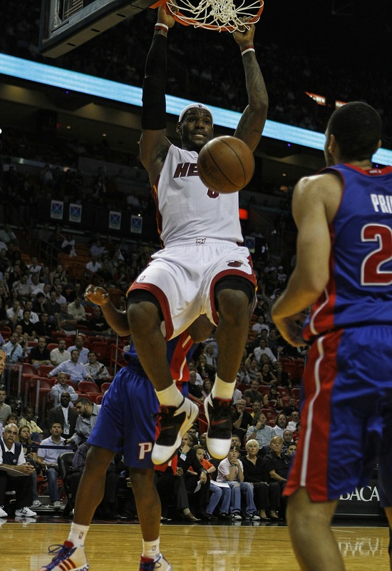 derrick rose dunks on pistons. derrick rose dunks on pistons.