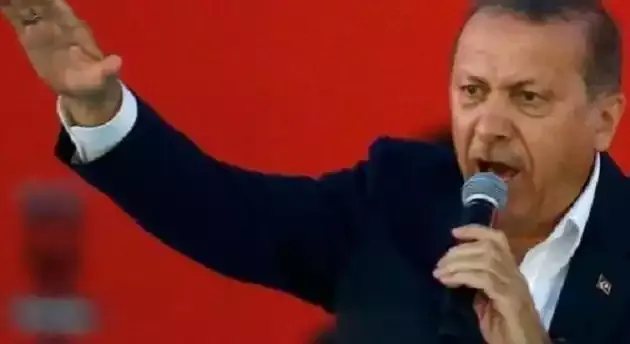 Ερντογάν: «Θα ξεριζώσω τα κεφάλια των προδοτών»
