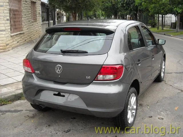 VW Gol 2012 Cinza Vulcan - perfil