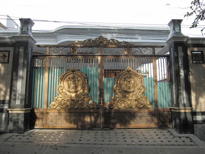 waw pintu  gerbang mewah TOKO DEKY KURNIA