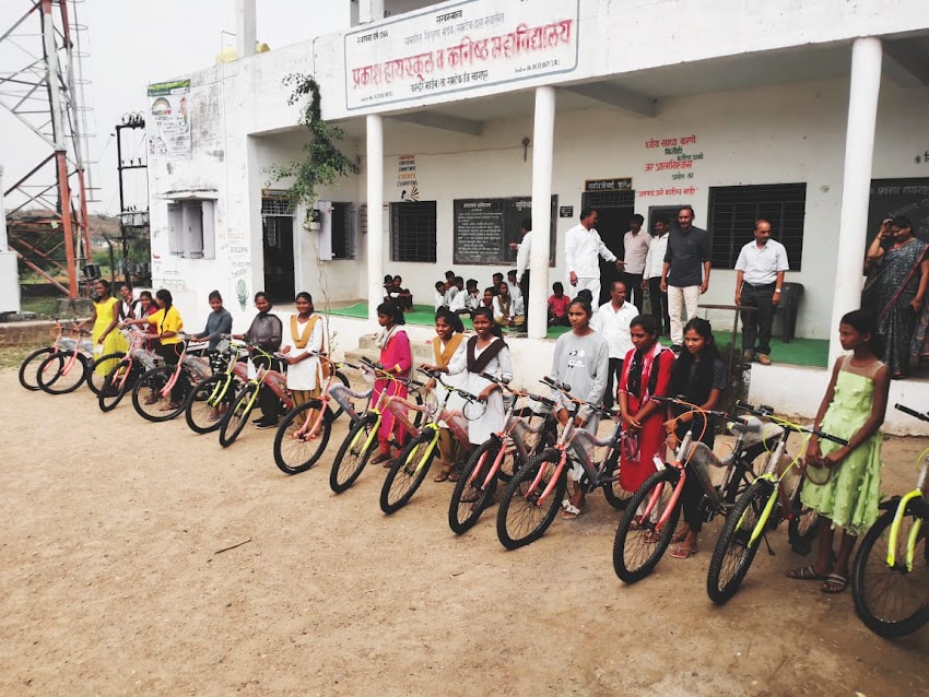 प्रकाश हायस्कूल व ज्युनियर कॉलेज कान्द्री-माईन येथे डाॅ बाबासाहेब आंबेडकर जयंती साजरी 