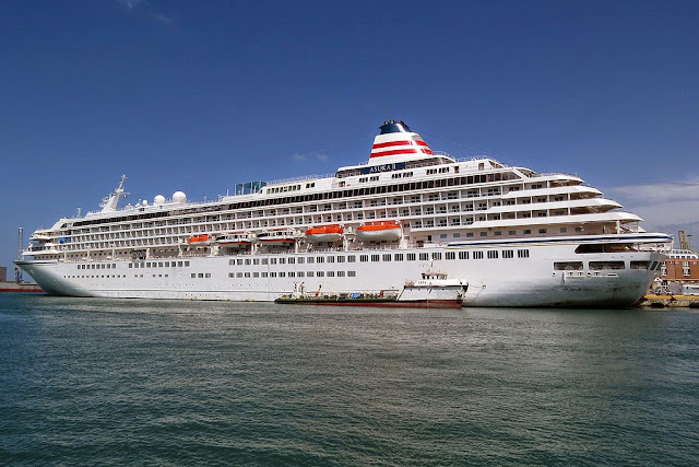 Cruise ship Asuka II, IMO 8806204, port of Livorno