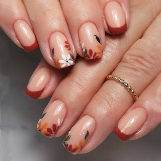 Presenting Stick-On nails and five tips to get them