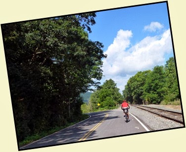 01b - Riding from the campground to the bike trail - road from the campground
