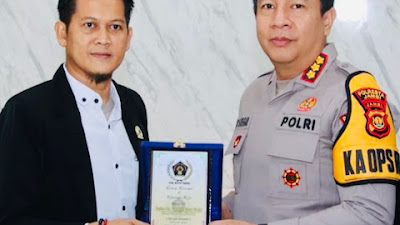 Perkuat Sinergitas, Ketua PWI Kota Jambi Sambangi Kapolresta Jambi Kombes Pol Boy Sutan Binaga Siregar 