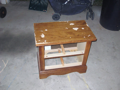 Spray Painting Wood Furniture on Crystal S Craft Spot  How To Paint Particleboard Furniture