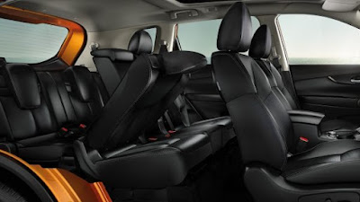 L'intérieur de la voiture SUV 7 places Nissan X-Trail