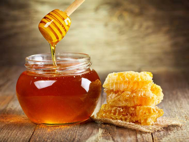 honey benefits for face and lips