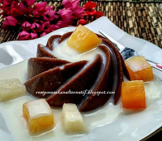  Resep Puding Coklat Susu dengan Vla atau dengan Saus Buah sama enaknya Resep Puding Coklat Susu Saus Buah