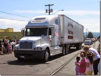 IMG_7605 Northwest Truck Training 1989-2003 Freightliner FLD in the Rainier Days in the Park Parade on July 14, 2007