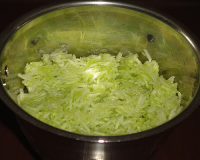 cucumber in a mixer jar