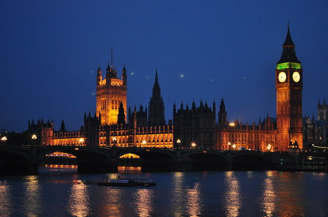 Casas do Parlamento e o Big Ben em Londres