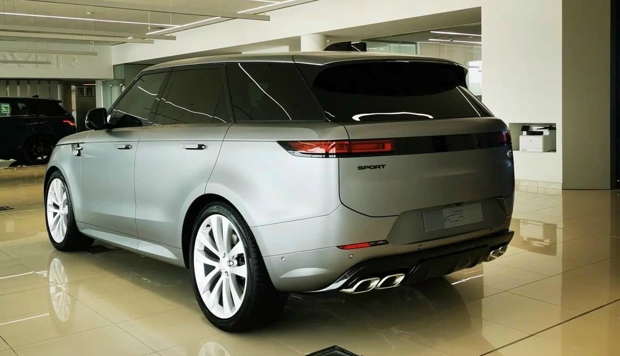 Xe 5 Chỗ Range Rover Sport Đời Mới 2023 tại Việt Nam, Giá Bản tiêu chuẩn là 7 tỷ, Option thêm tuỳ theo lựa chọn của khách hàng, SUV của Anh Quốc đẹp