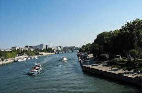 canal in paris