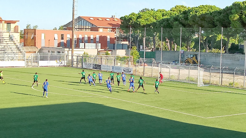 Il Castelnuovo al Vomano viola il campo dell'Ortona con il risultato di 3/1 nel secondo turno di Coppa Italia.