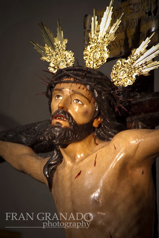 http://franciscogranadopatero35.blogspot.com/2014/02/el-cristo-de-la-expiracion-envuelve-san.html