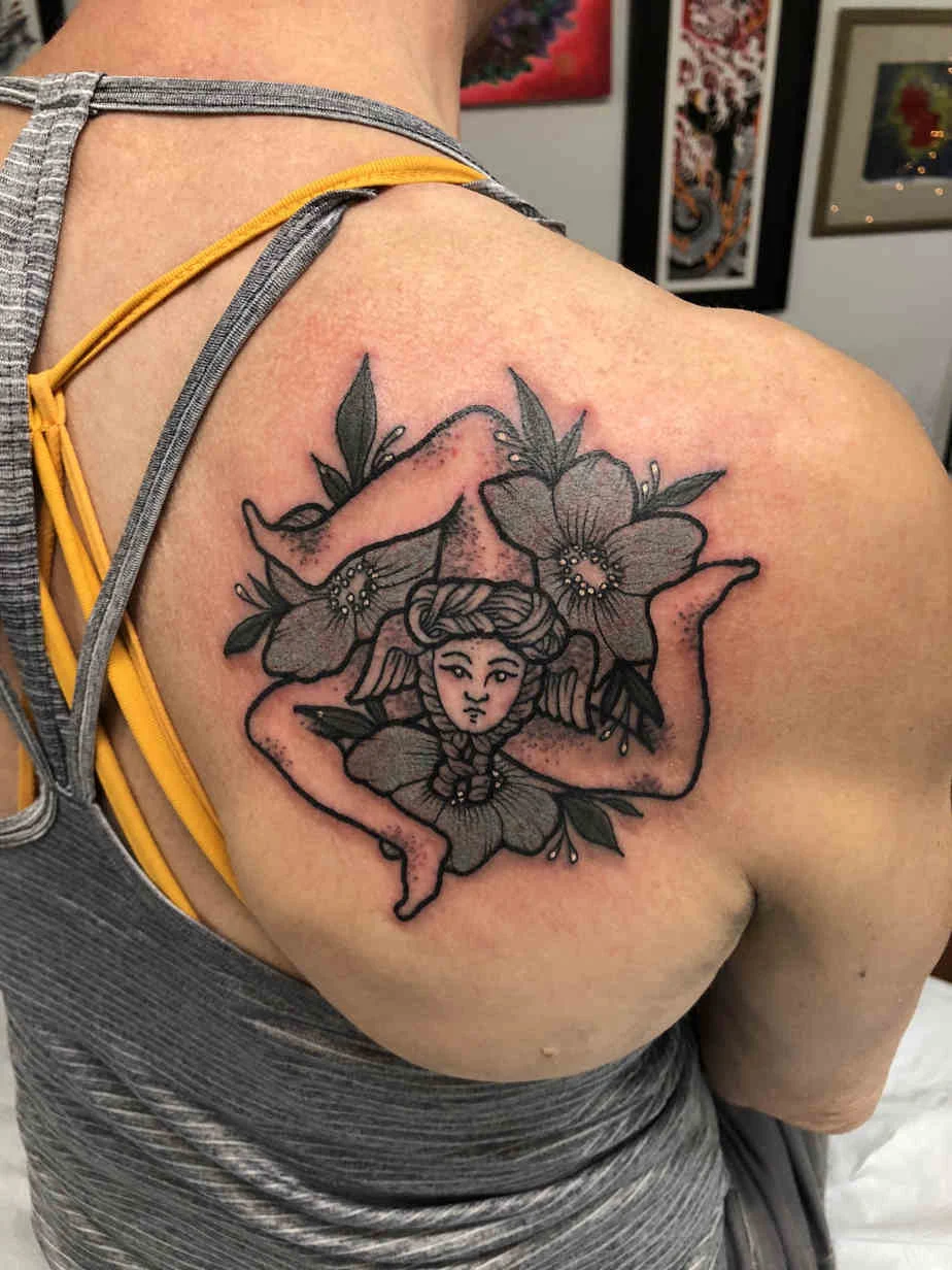 tatuaje de trinacria