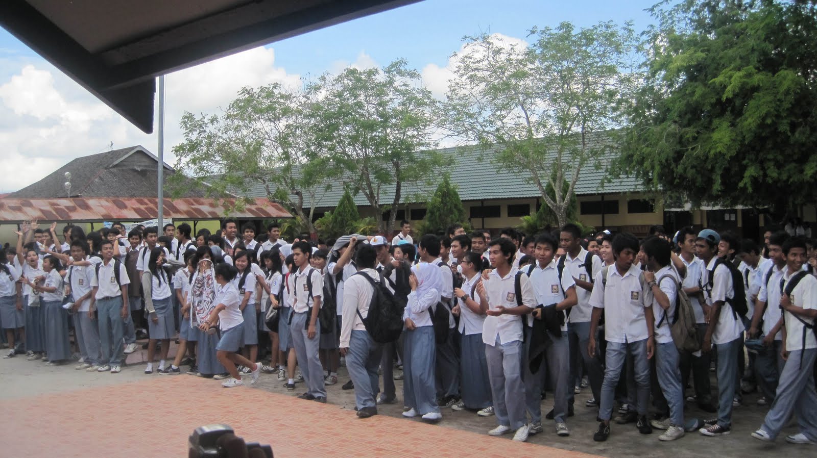 Putri Hayrani's Blog: Selebrasi Kelulusan anak SMA
