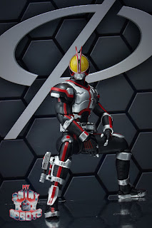 S.H. Figuarts -Shinkocchou Seihou- Kamen Rider Faiz 02