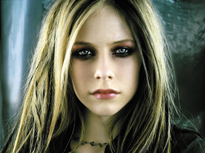 Wallpapers Avril Lavigne 8MB Rar JPEG 1024 x 700