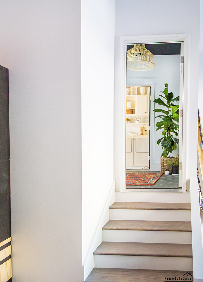 Garage platform staircase + mudroom