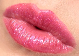 PinkTripGrandIllusionLiquidLipcolourMAC10