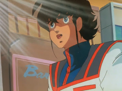 Hikaru rushes to reunite with Minmay, in a scene not included in Robotech.