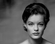 . tanto em cinema, como nos palcos dos teatros, e a actriz Romy Schneider, .