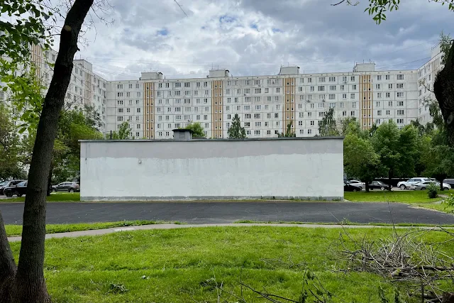 Краснополянская улица, улица Бусиновская Горка, дворы, жилые дома 1982 года постройки