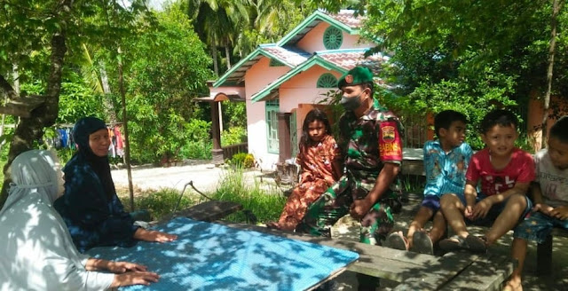 Babinsa Mukhlis Yendi Himbau Warga Desa Batu Gajah Melakukan Vaksinasi Covid-19