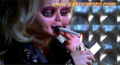 Sakuratotomisteri.blogspot.com - 5 Boneka Yang Di Gunakan Dalam Film Horor Terseram
