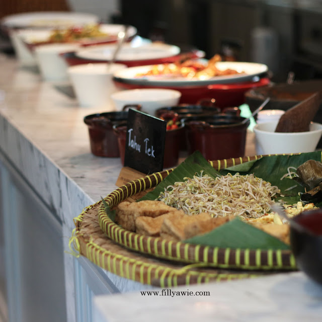 breakfast menu at jw marriot surabaya