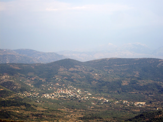 Αποτέλεσμα εικόνας για ΟΙ ΘΡΥΛΙΚΟΙ  ΝΤΡΕΔΕΣ ΤΗΣ ΤΡΙΦΥΛΙΑΣ