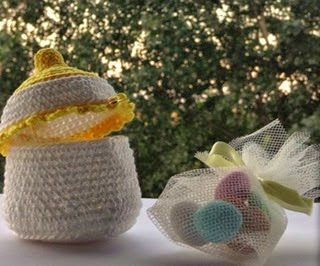 http://www.virohandmade.com/es/patr%C3%B3n/316/botella-biberonbaby-libre-amigurumi-pattern.html