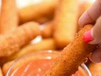 Homemade Mozzarella Sticks with Marinara Sauce