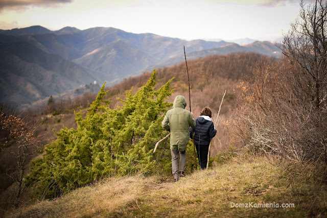 trekking w Apeninach Dom z Kamienia