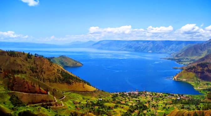 Danau Paling Mistik Di Indonesia