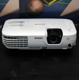 Jual Proyektor Epson EB-S9 Lumens ANSI 2500