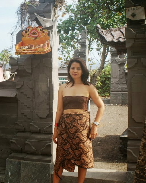 Part 2 Tante Nina Bugil  di Pantai  di Pulau Dewata Bali  