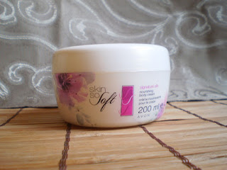 skin so soft body cream - recencja kremu Avon - Blog o kosmetykach - Kobiecy Gust.  