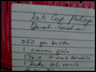Kiera28.blogspot: Resepi Cupcake Pelangi