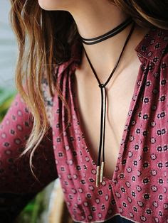 chocker necklace