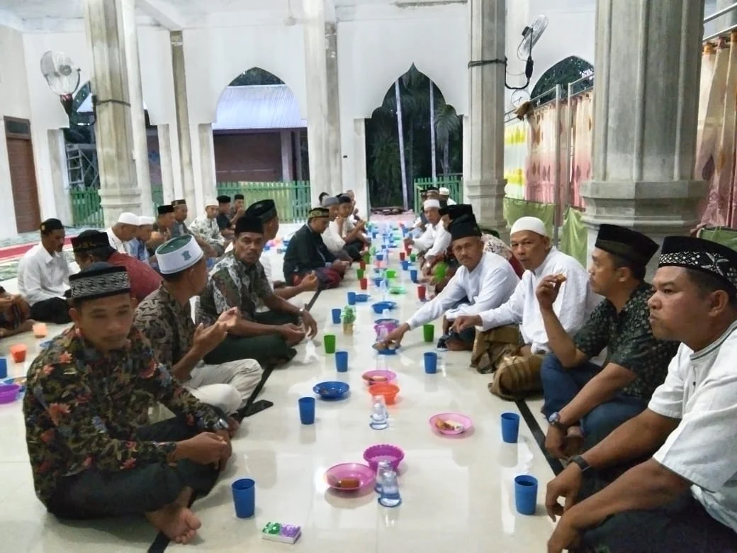 Rajut Silaturahmi, Panitia Masjid Al-Muttaqin Disambangi Tim Safari Ramadhan Cot Girek